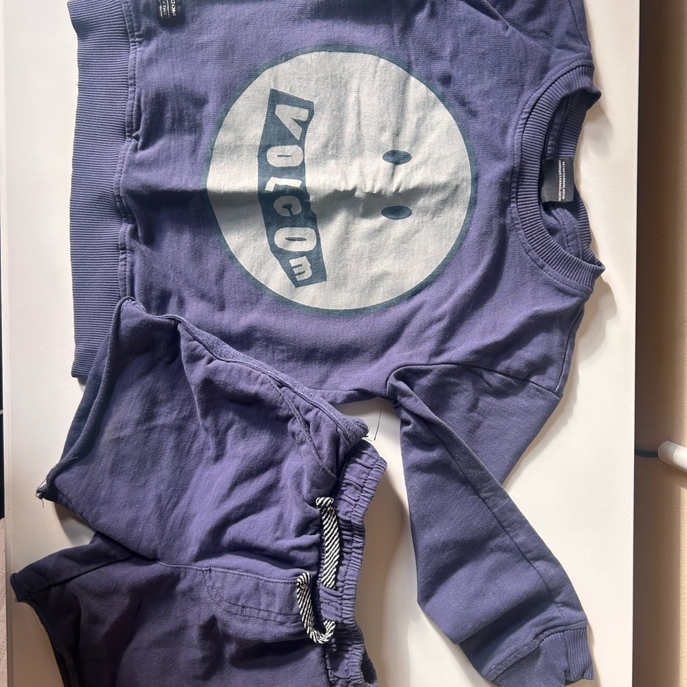 Volcom set - Picture 6 of 7